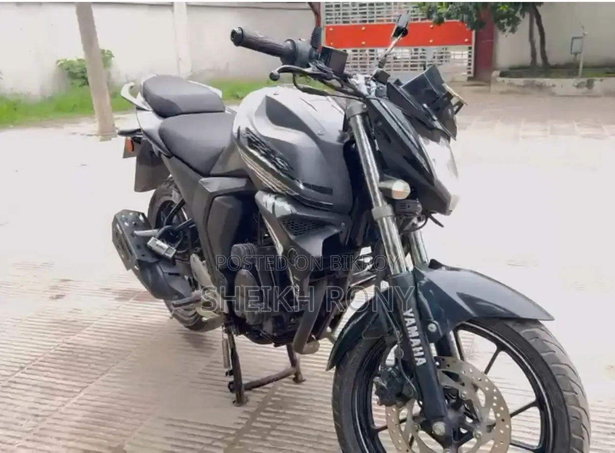 ইয়ামাহা এফজেডএস ভি২ ২০২৩ ব্ল্যাক