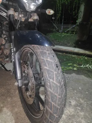 ইয়ামাহা এফজেডএস ভি২ ২০২২ কালো