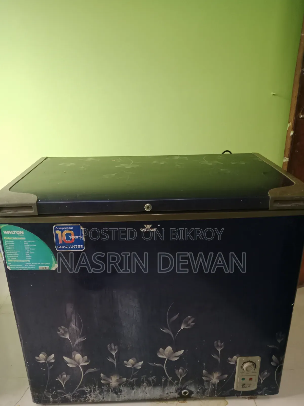 একটি ওয়ালটন ডিপ ফ্রিজ বিক্রি করা হবে