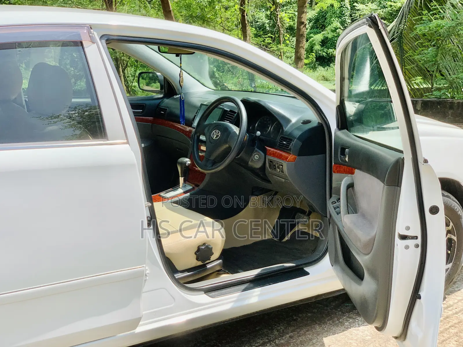 টয়োটা প্রিমিও ১.৫ ফ্রন্ট-হুইল ড্রাইভ ২০০৫ পার্ল