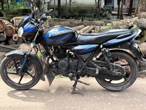 বাজাজ ডিসকভার ১৫০ ২০১৫ কালো