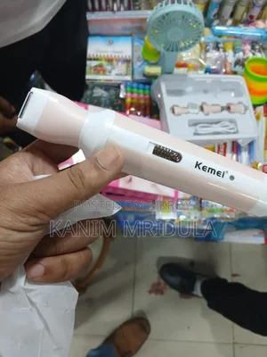 Bikini, Underarms, Face Hair, Nose and Eyebrows Cleaning Razor