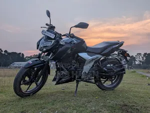 TVS Apache RTR 160 4V 2021 Black