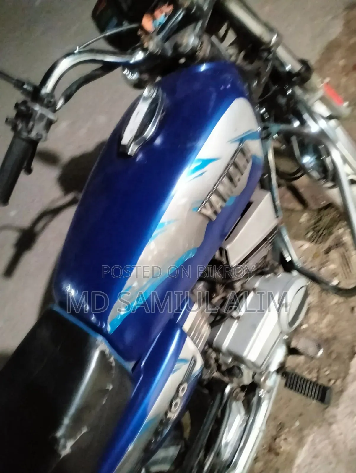 Yamaha R1 2000 Blue
