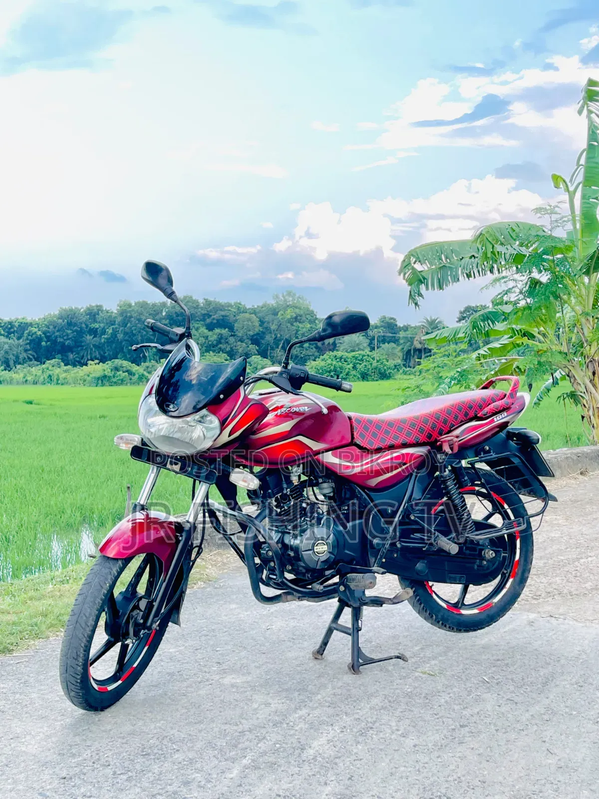 বাজাজ ডিসকাভার ১০০ ২০১৩ কালো