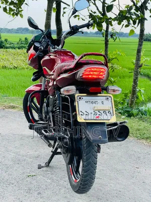 বাজাজ ডিসকাভার ১০০ ২০১৩ কালো