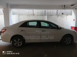 টয়োটা প্রিমিও ২০১০ পার্ল