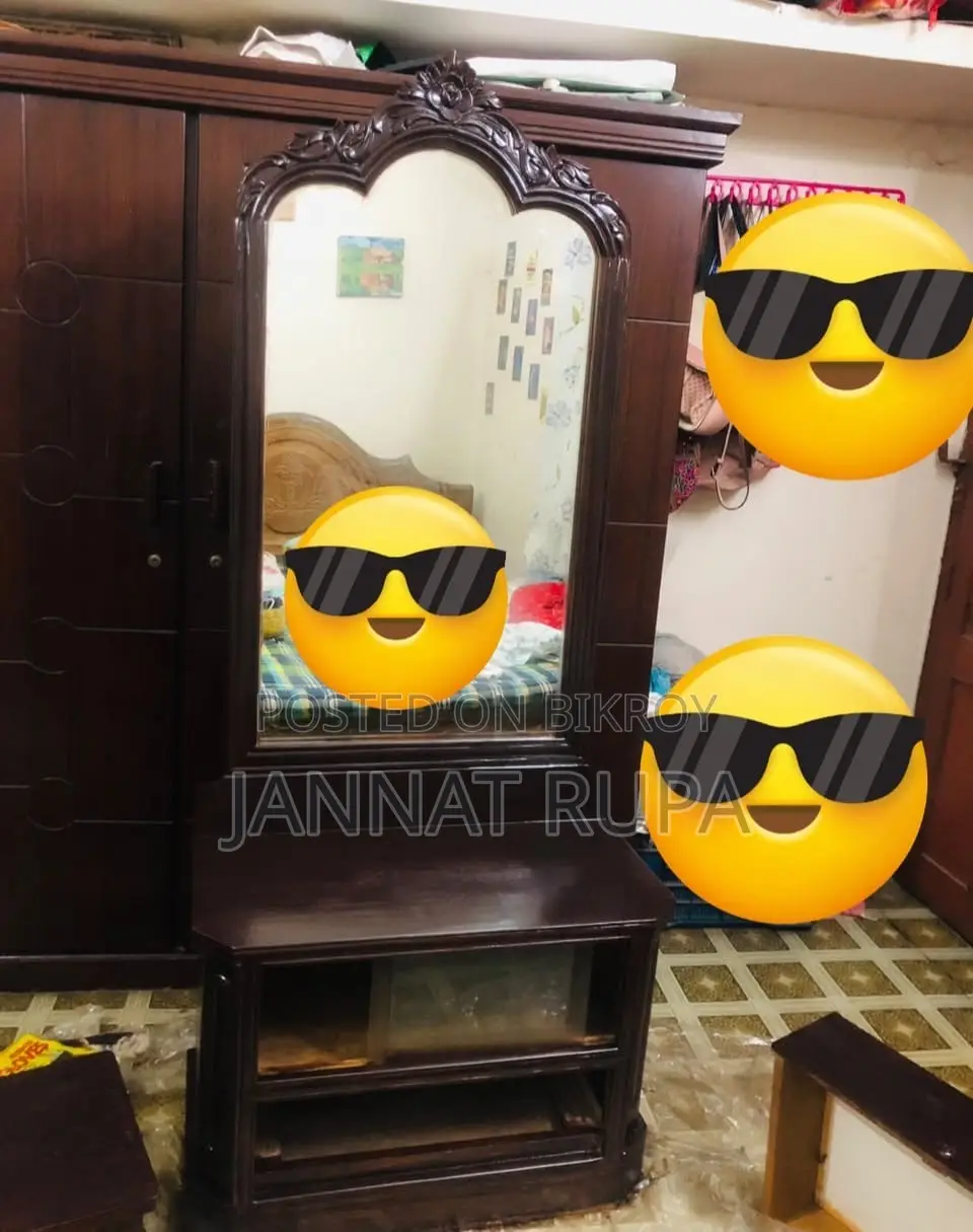 সেগুন কাঠের ডেসিং টেবিল