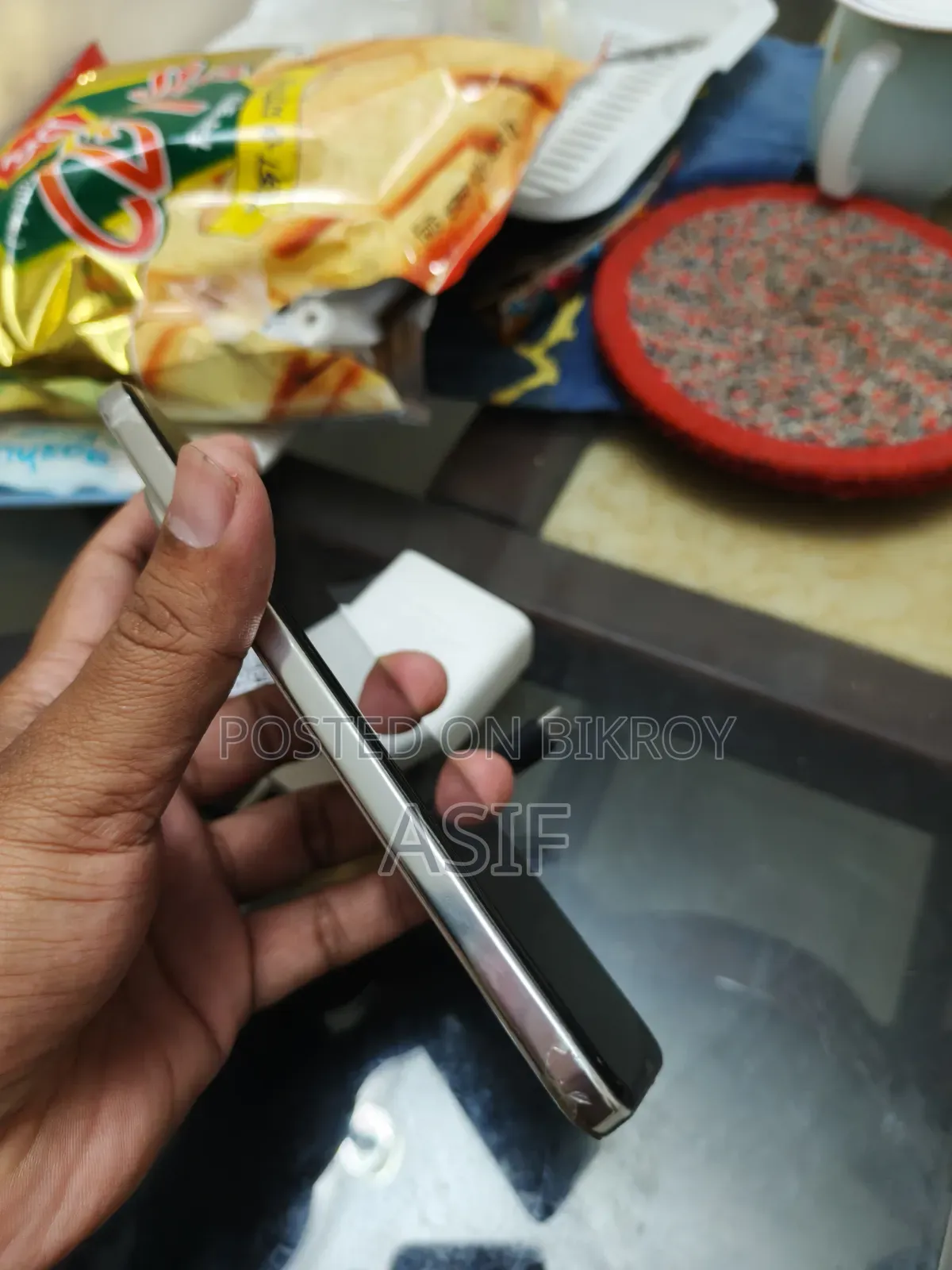 ভিভো এক্স২০০ ২৫৬ জিবি হোয়াইট