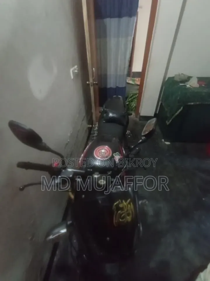 বাজাজ পালসার ১৫০ ২০২৩ ব্ল্যাক