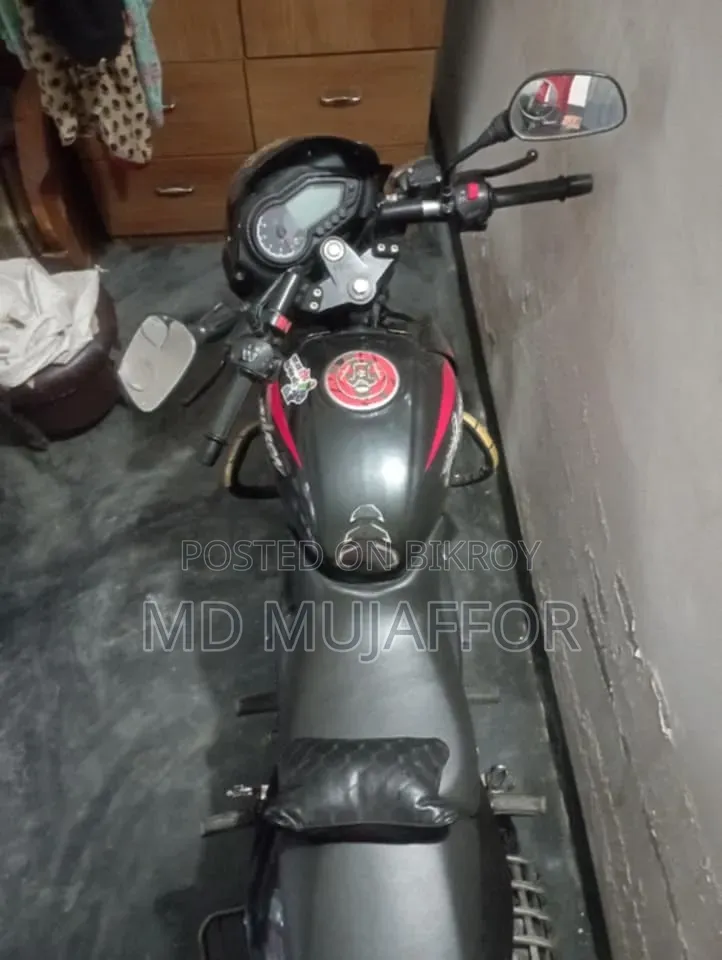 বাজাজ পালসার ১৫০ ২০২৩ ব্ল্যাক