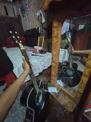 বিক্রির জন্য অ্যাকোস্টিক গিটার (ভালো অবস্থা)