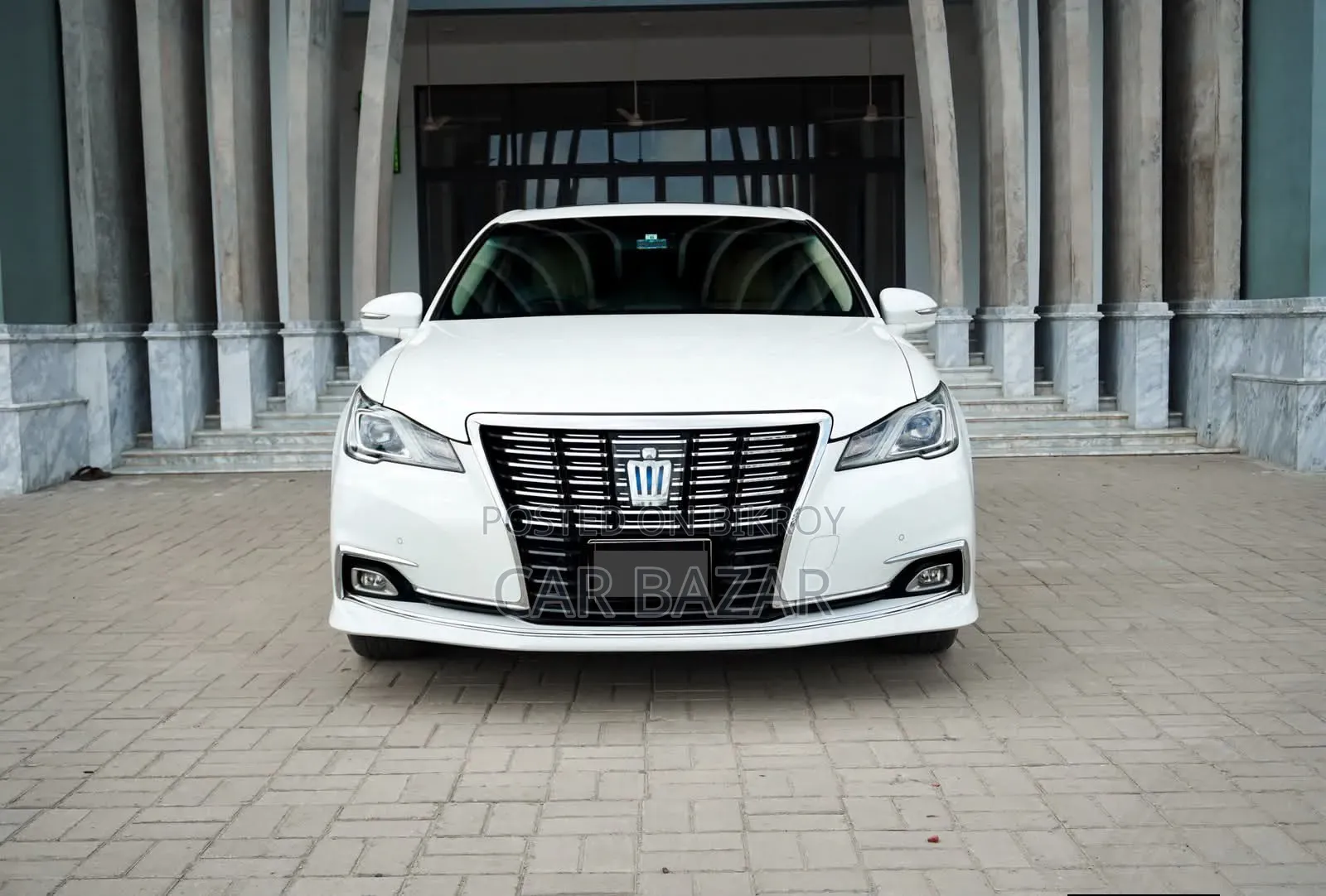 Toyota Crown 2016 Pearl