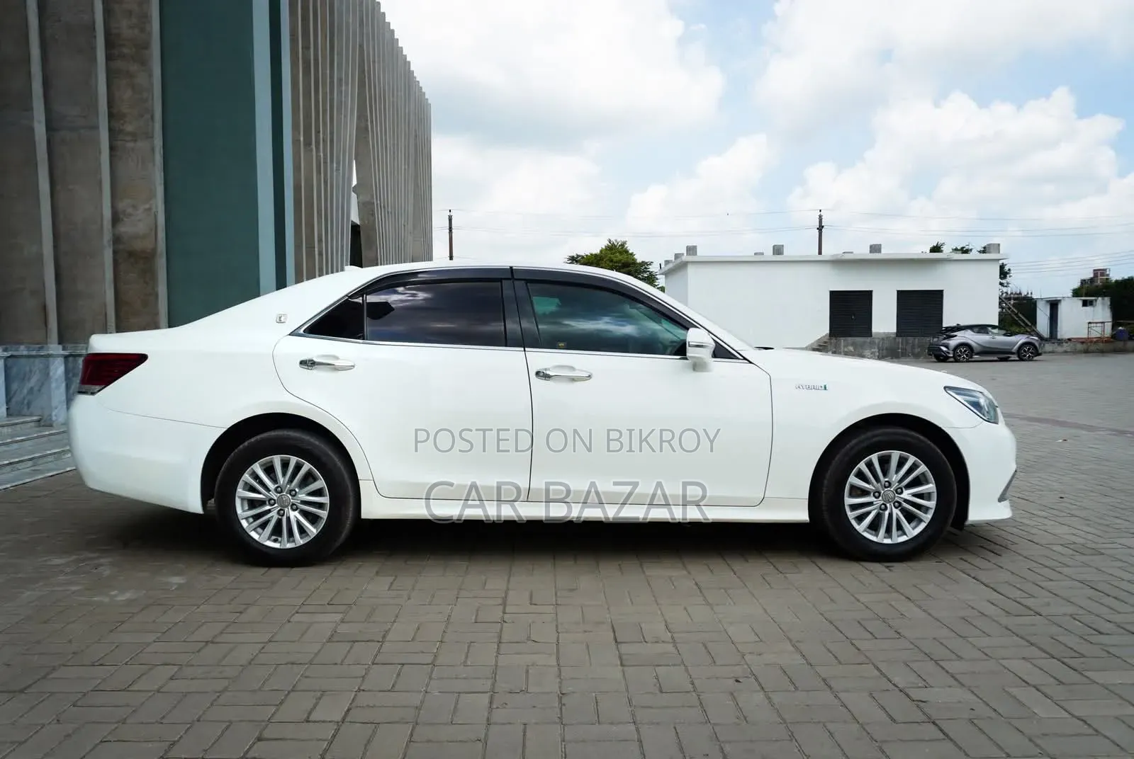 Toyota Crown 2016 Pearl