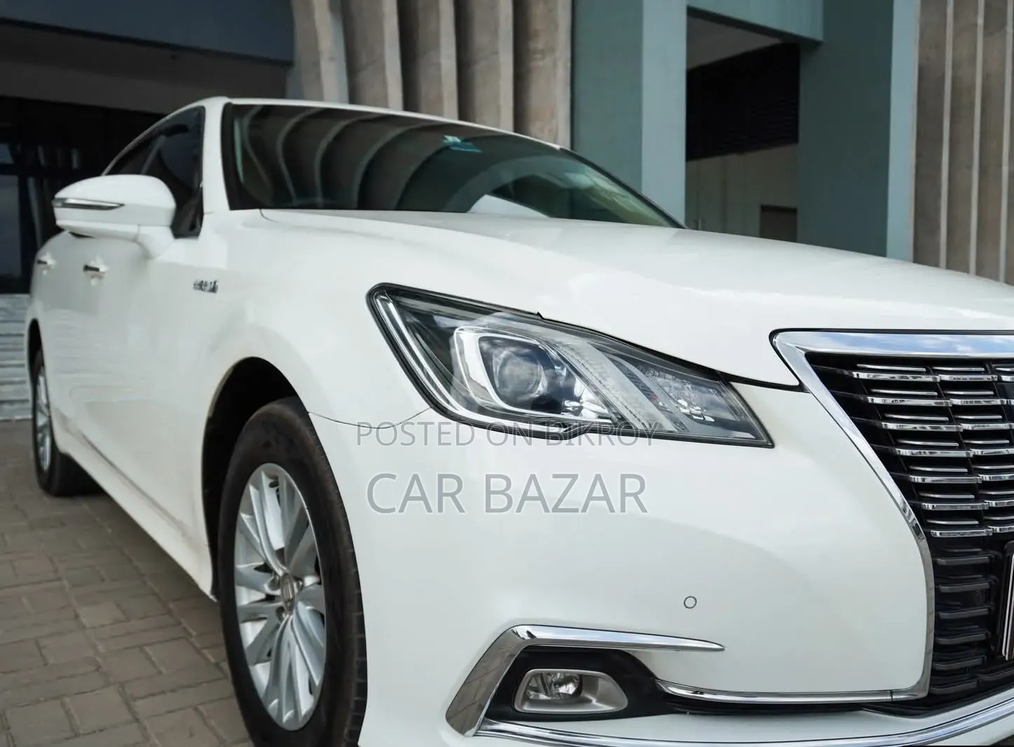 Toyota Crown 2016 Pearl