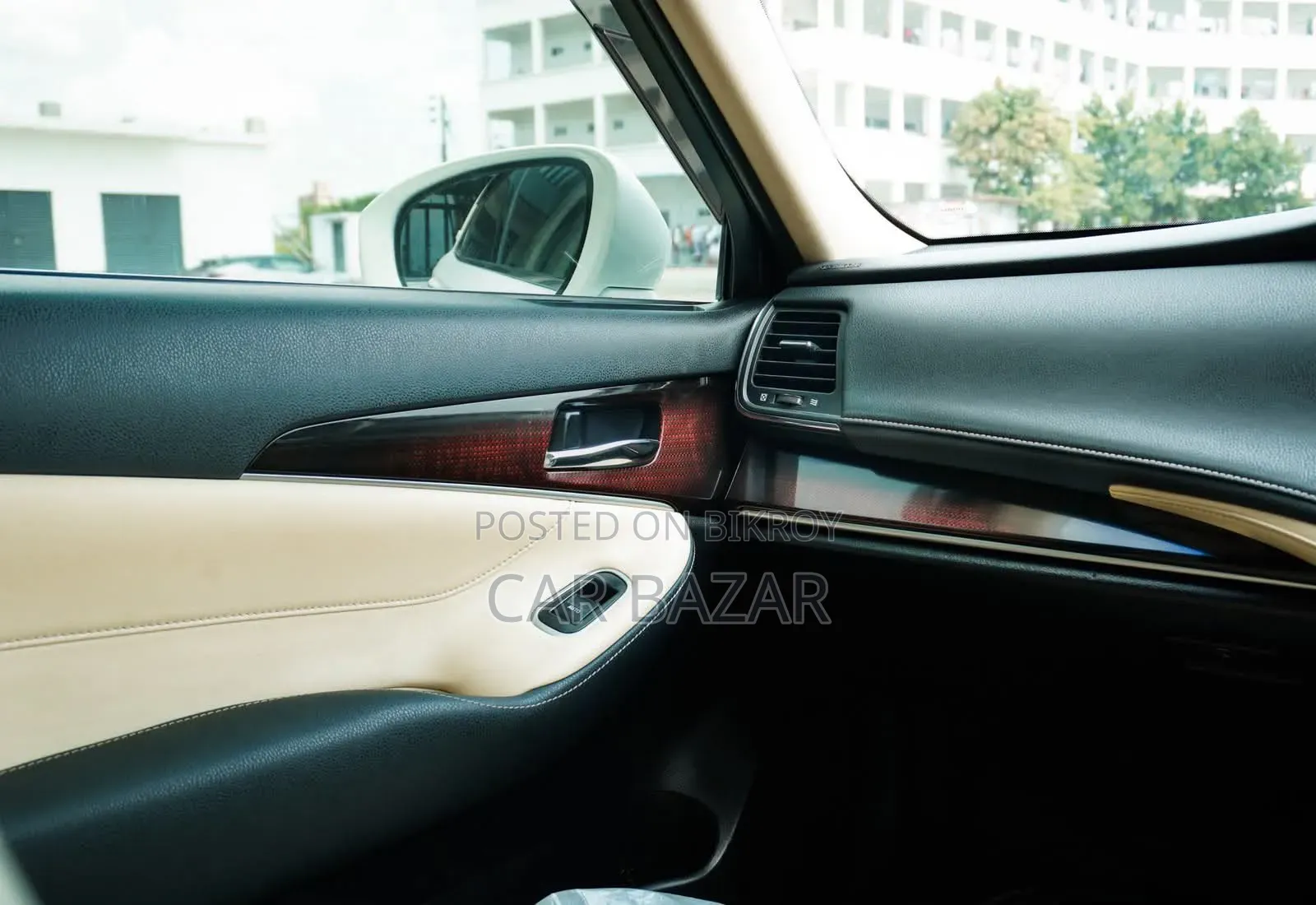 Toyota Crown 2016 Pearl