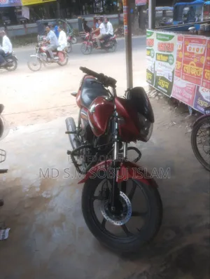 হোন্ডা সিবি ২০১৬ লাল