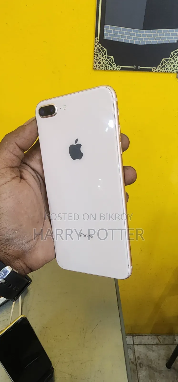 New Apple iPhone 8 Plus 64 GB White