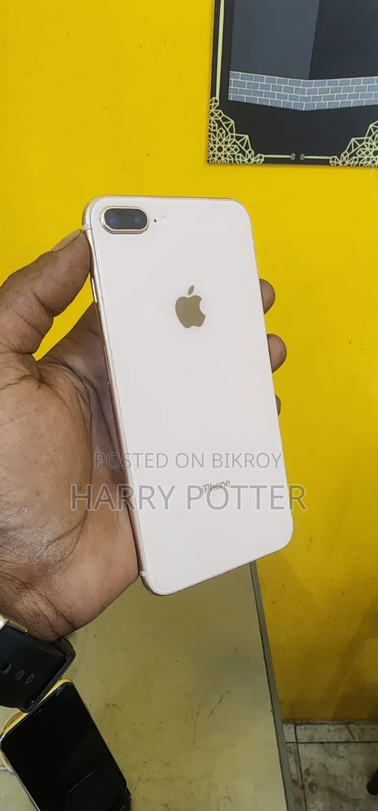 New Apple iPhone 8 Plus 64 GB White