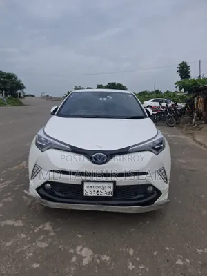 টয়োটা সি-এইচআর এক্সএলই প্রিমিয়াম এফডব্লিউডি (২.০এল ৪সাইল ২এএম) ২০১৮ সাদা