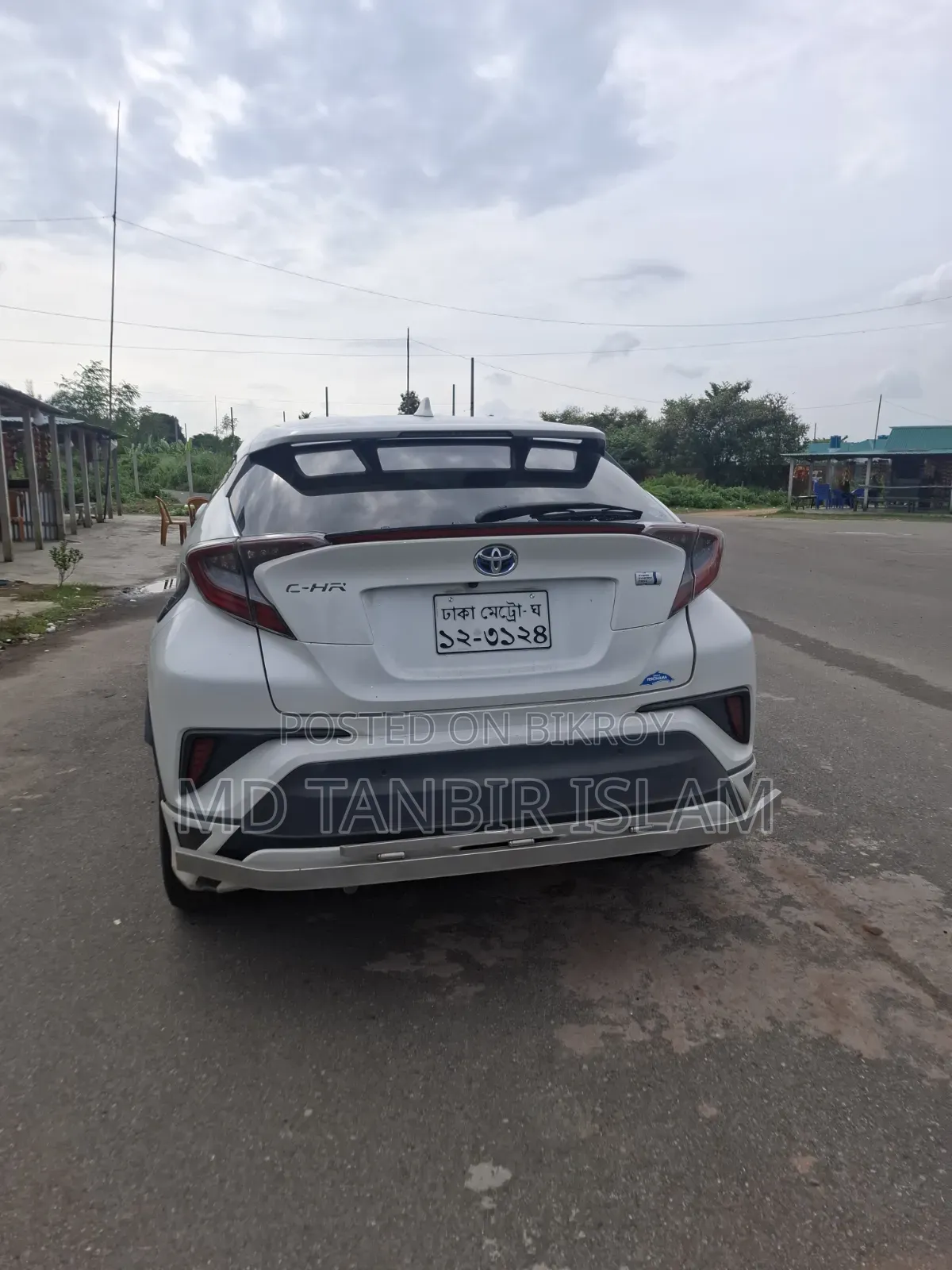 টয়োটা সি-এইচআর এক্সএলই প্রিমিয়াম এফডব্লিউডি (২.০এল ৪সাইল ২এএম) ২০১৮ সাদা
