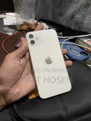Apple iPhone 11 64 GB White