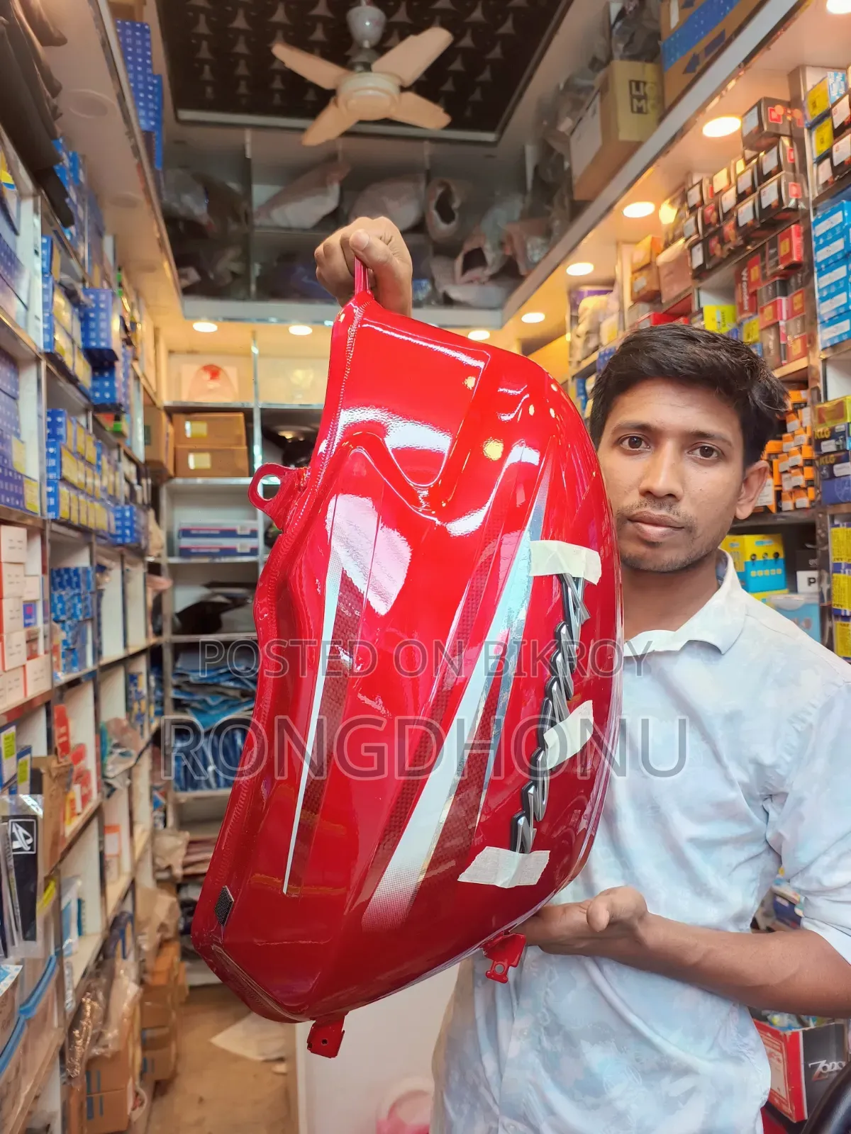 ফুয়েল ট্যাংক পালসার ইউজ ৭ রেড সিলভার কালার
