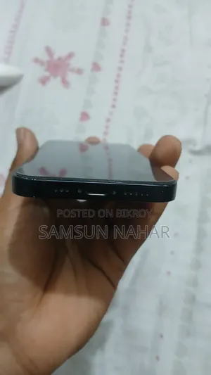Apple iPhone 16e 128 GB Black