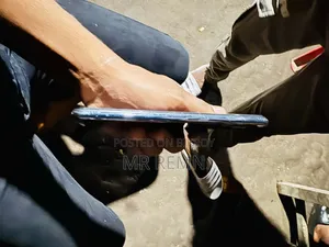 ভিভো ভি২১ই ১২৮ জিবি কালো
