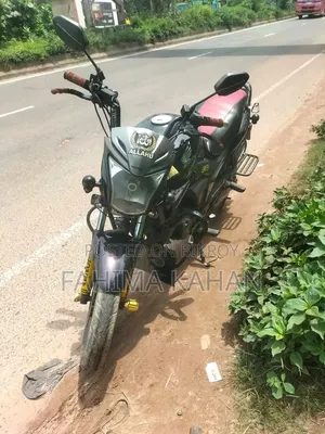 হোন্ডা সিবি ২০১৭ কালো