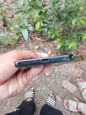 মোবাইল ফোন ১২৮ জিবি ব্ল্যাক