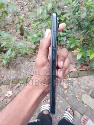 মোবাইল ফোন ১২৮ জিবি ব্ল্যাক