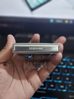 Samsung Galaxy Z Flip5 256 GB