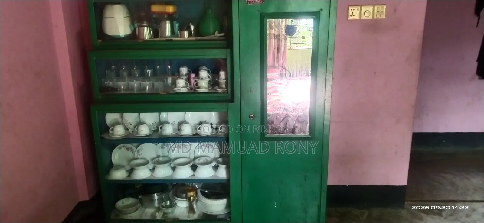 স্টিল আলমারি এক দরজা + পাঁচ থাক বিশিষ্ট