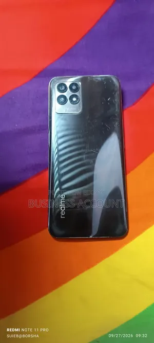রিয়েলমি ধূসর