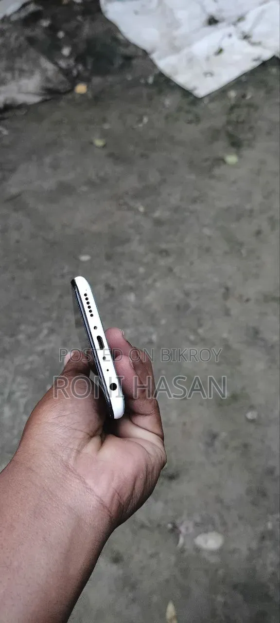 Vivo Y19 128 GB Blue