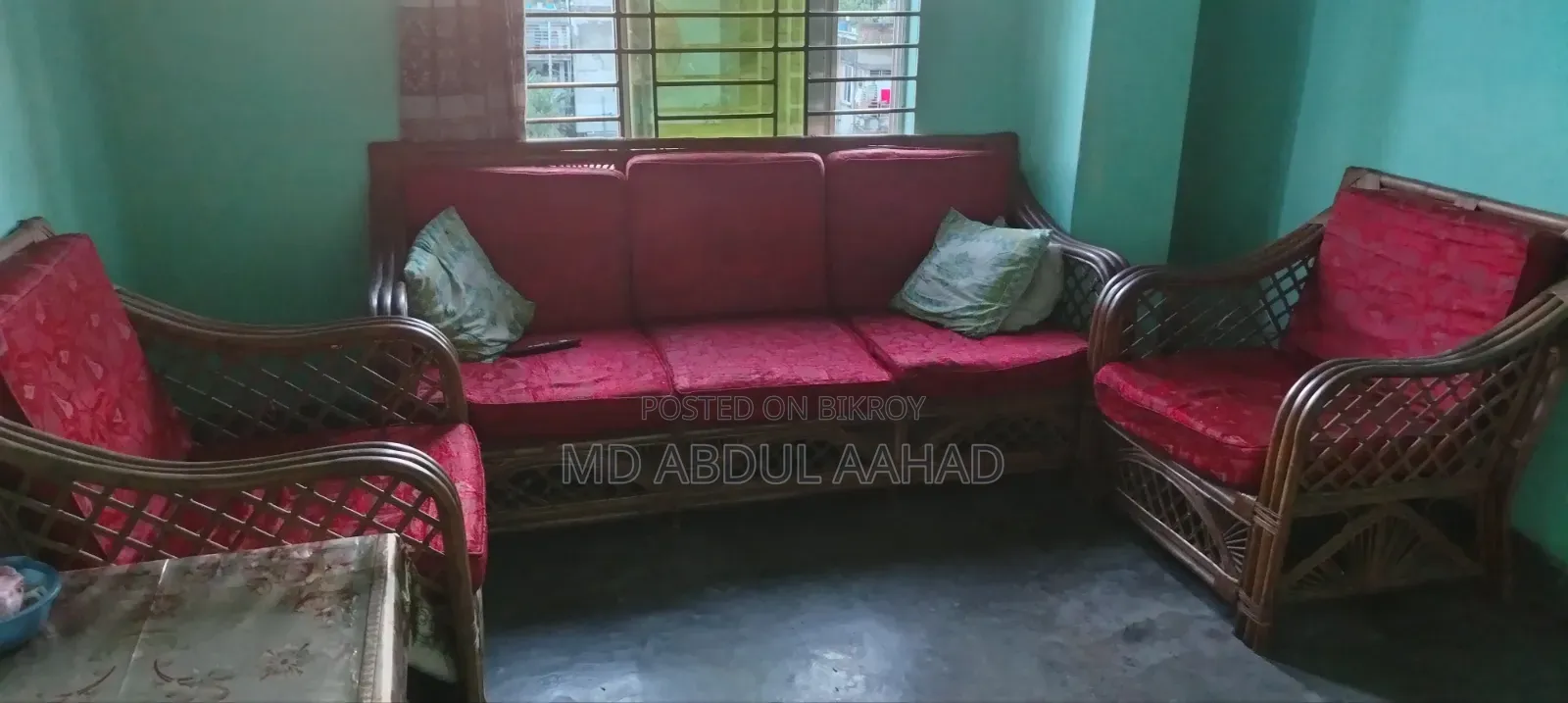 বেতের সোফা