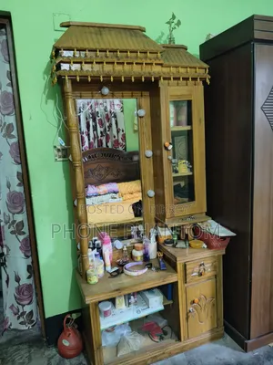 আলমিরা,ওয়াল সুকেশ,ড্রেস সিং টেবিল,ফ্রিজ।