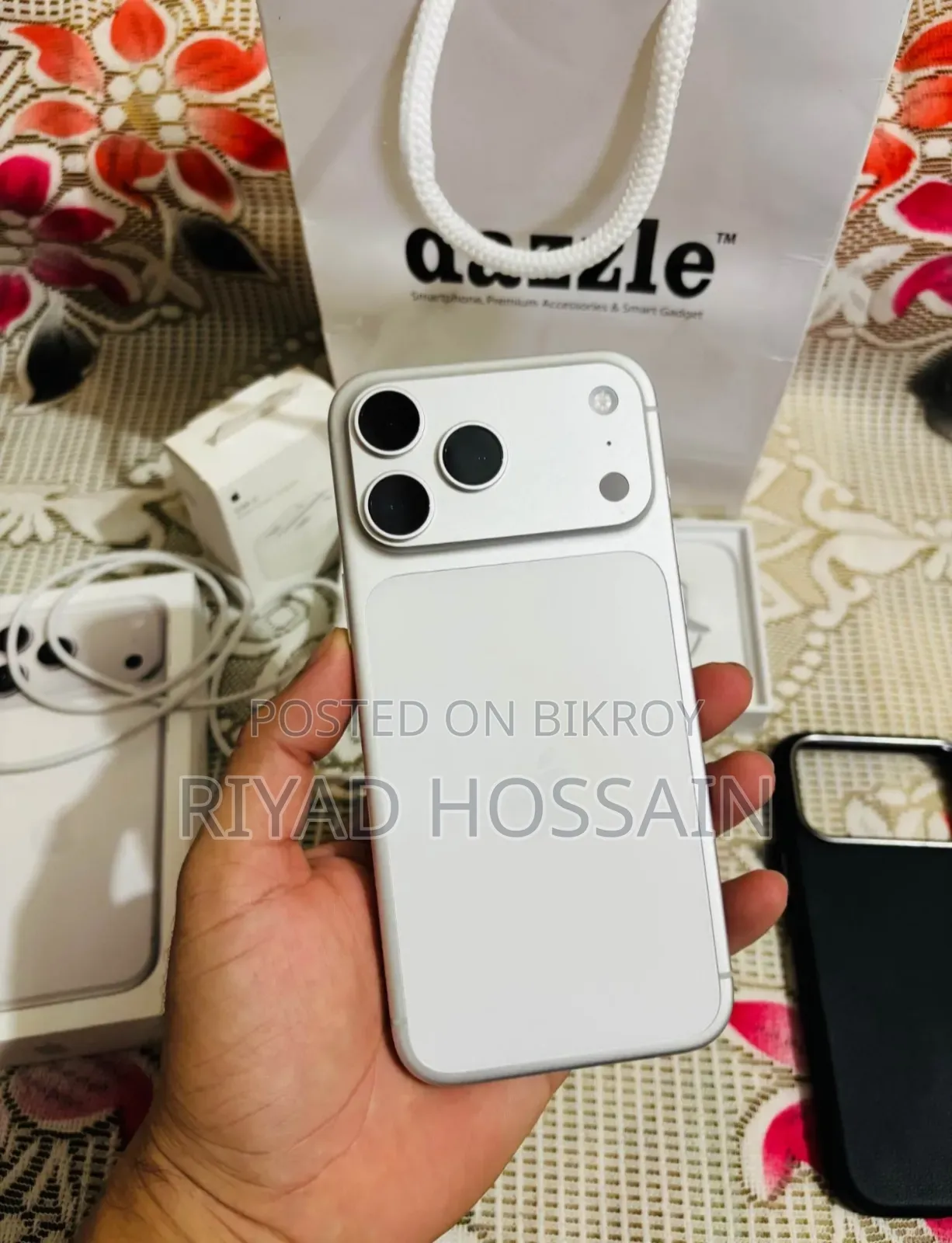 অ্যাপল আইফোন ১৭ প্রো ম্যাক্স ২৫৬ জিবি হোয়াইট