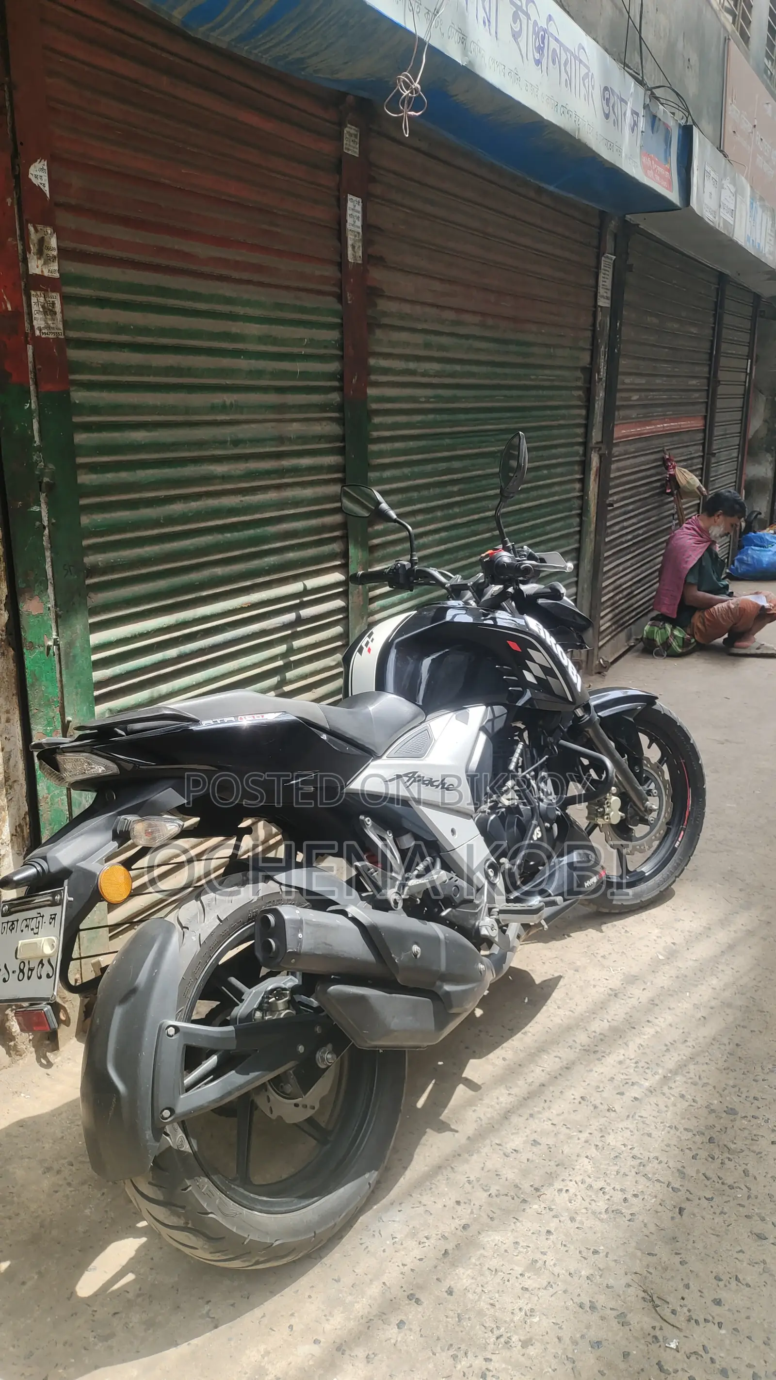 New TVS Apache RTR 160 4V 2021 Black