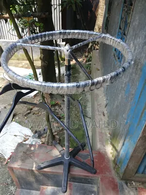 Round Hanger Stand for Clothing Shop - With Hangers - New