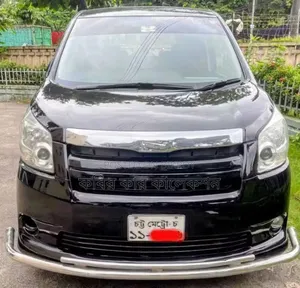 টয়োটা নোয়া ২০০৯ কালো