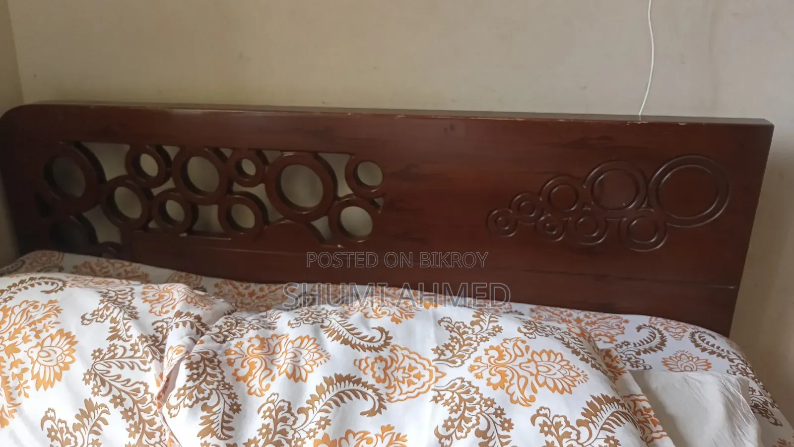 খাট বিক্রয় করা হবে।
