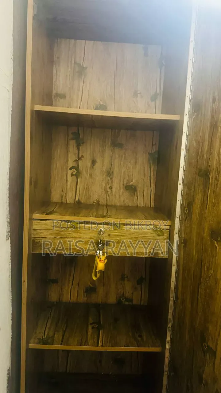 1 Door Almari