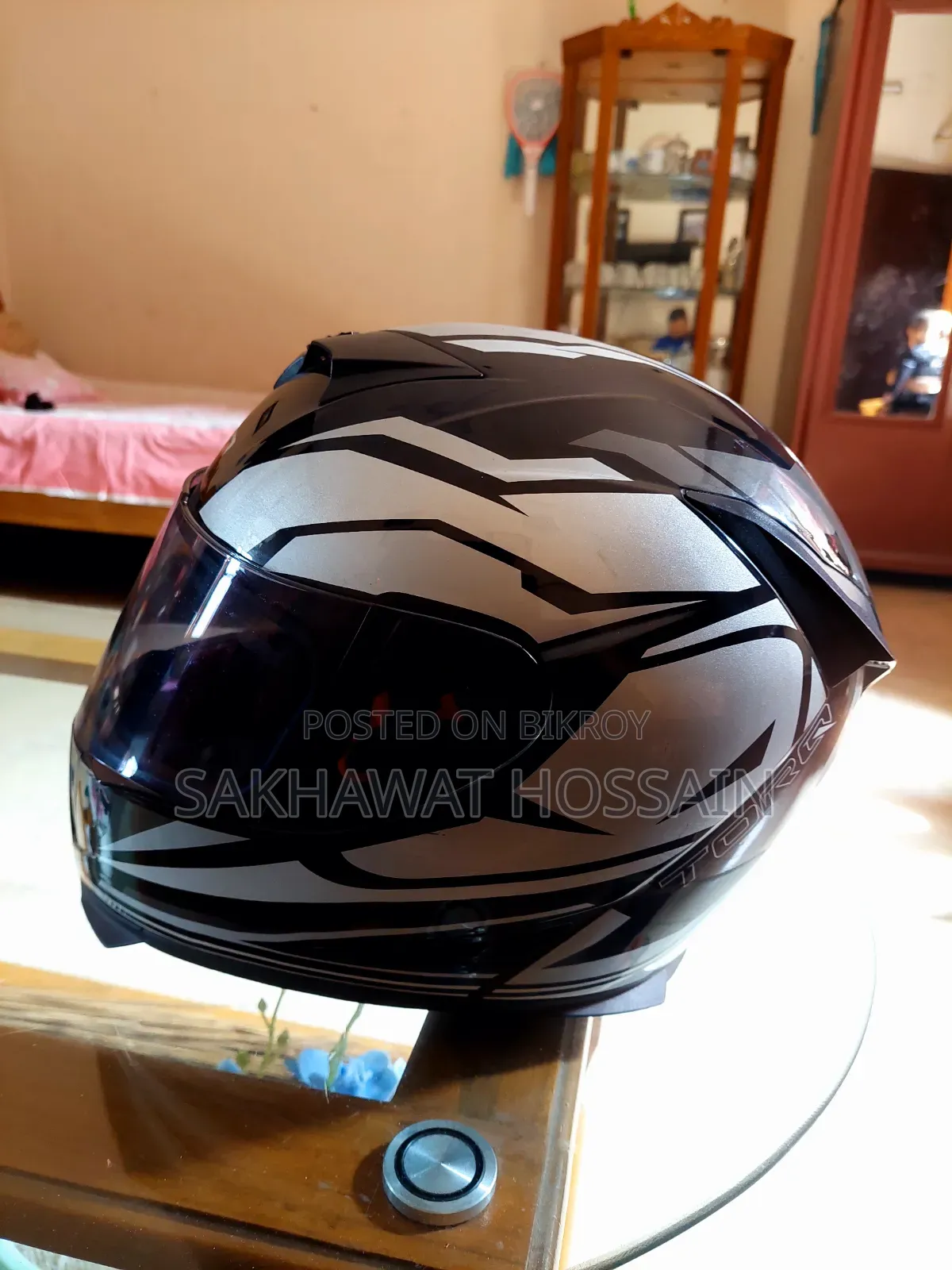 টরক ফুল ফেস হেলমেট