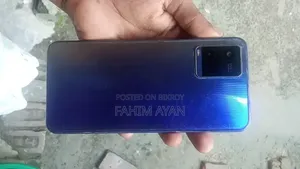 Vivo Y21 64 GB Blue