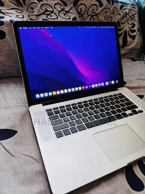 Laptop Apple MacBook Pro 2015 16GB Intel Core i7 SSD 500GB