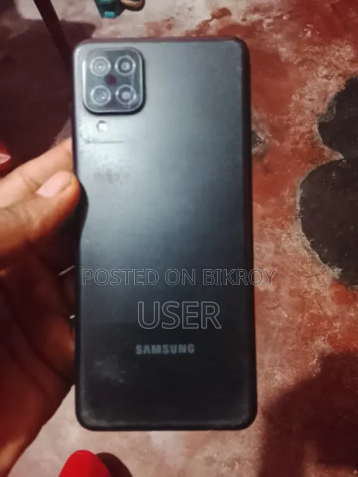 Samsung Galaxy A12 64 GB Black