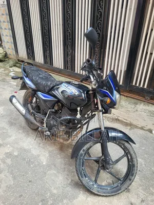বাাজাজ প্ল্যাটিনা ১২৫ ২০১২ কালো