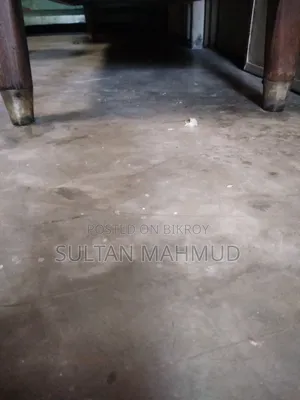এন্টিক শোকেস ৬০ বছর পুরোনো